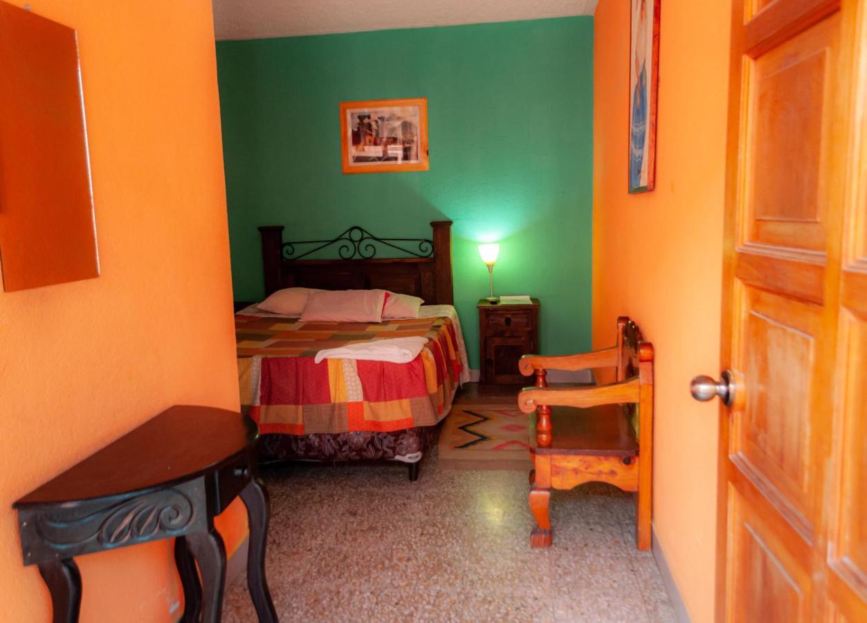 Victorias Hotel Panajachel Eksteriør bilde