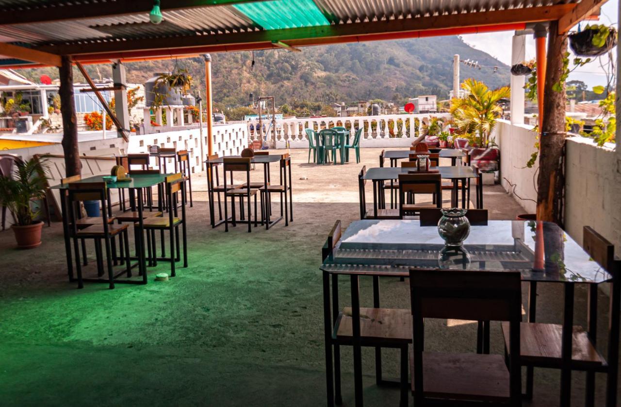 Victorias Hotel Panajachel Eksteriør bilde
